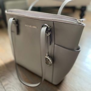 Michael Kors Jet Set Tote Bag